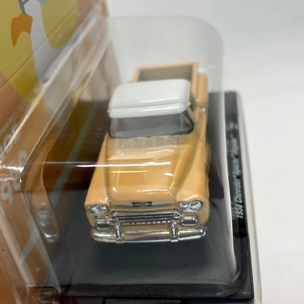 M2 Machines 1958‎ Chevrolet Apache Stepside R86 Born In Maui Raised In Cali 2023